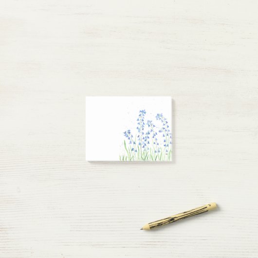 Post-it® Fleurs de bleuets aquarelle forêt chic (Sur un bureau)