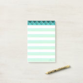 Post-it® Formes de pyramide de menthe verte & rayures (Sur un bureau)
