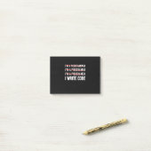 Post-it® Funny Programmer I Wite Code (Sur un bureau)