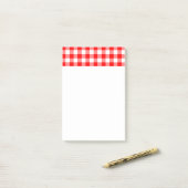 Post-it® Gingham rouge vif personnalisé (Sur un bureau)