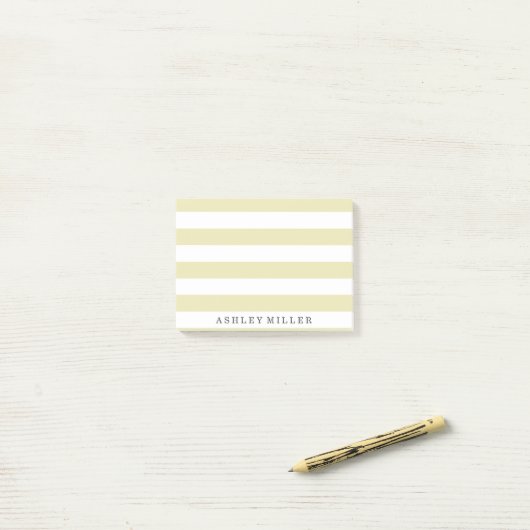 Post-it® Girly Gold Classic Stripes Monogram Post-It Notes (Sur un bureau)