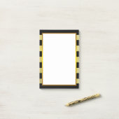 Post-it® Gold Foil Black Stripe propre (Sur un bureau)