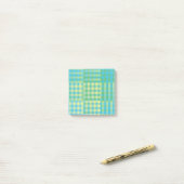 Post-it® Green Blue Yellow Checker Patchwork Pattern (Sur un bureau)