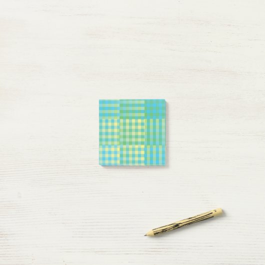 Post-it® Green Blue Yellow Checker Patchwork Pattern (Sur un bureau)