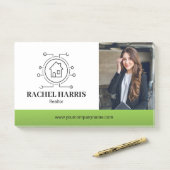 Post-it® Green Modern Real Estate Agent Photo (Sur un bureau)