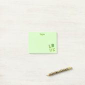 Post-it® Green St. Patrick's Love bloc de lettres (Sur un bureau)
