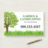 Post-it® Green Tree Grass Landscaping Service Business (Sur un bureau)