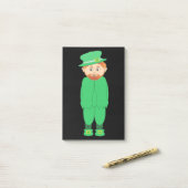 POST-IT® "HEUREUX ST. JOUR DE PATRICK" LEPRECHAUN (Sur un bureau)
