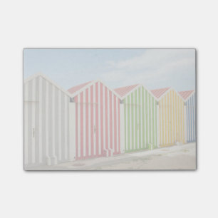 Post-it® Huttes colorées sur la plage