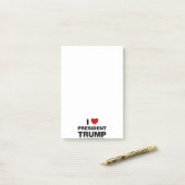 Post-it® I Love Président Trump Heart (Sur un bureau)
