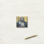 Post-it® Il vous observe 2026 (Sur un bureau)