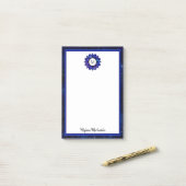 Post-it® Indigo Blue Space Galaxy Mandala Monogramme (Sur un bureau)