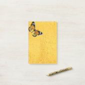 Post-it® Jaune de papillon (Sur un bureau)
