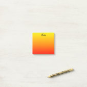 Post-it® Jaune, orange et rouge personnalisé (Sur un bureau)