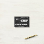 Post-it® Je M'Identifie Comme Drapeau Américain Drôle Non B (Sur un bureau)