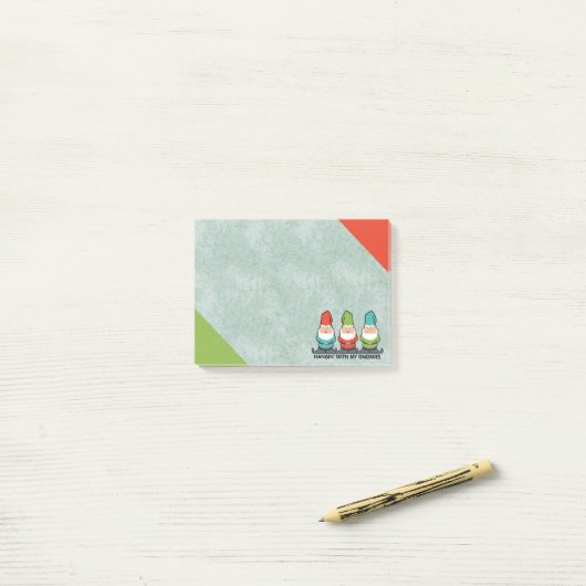 Post-it® Je Passe Avec Mes Gnomies (Sur un bureau)