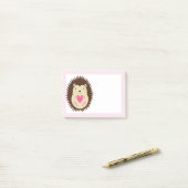 Post-it® Joli bébé hérisson fille rose (Sur un bureau)