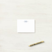 Post-it® Joli Design Chic Girl Script Monogram Dusty Blue (Sur un bureau)