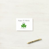 Post-it® Joyeuse fête de la Saint-Patrick trèfle vert nom (Sur un bureau)