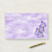 Post-it® La lavande fleurit des notes de post-it (Sur un bureau)