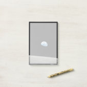 Post-it® La Terre S'Élève Au-Dessus De L'Horizon Lunaire. (Sur un bureau)