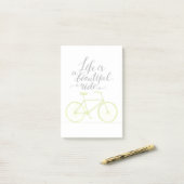 Post-it® La vie est un beau vert de chaux de tour (Sur un bureau)