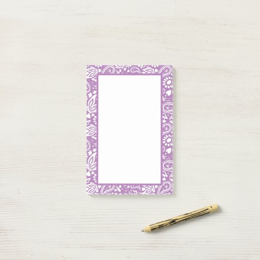 Post-it® Lavande et blanc Paisley Patterned Jolie (Sur un bureau)