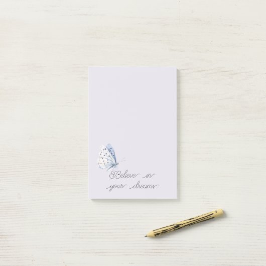 Post-it® Lavender Butterfly Dreams (Sur un bureau)