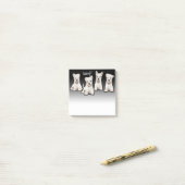 Post-it® Le noir fait sur commande de 4 chiots de Westy se (Sur un bureau)