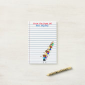 Post-it® L'école mignonne badine des notes de post-its de (Sur un bureau)