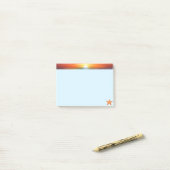 Post-it® Lever de soleil et étoile de mer sur fond bleu cla (Sur un bureau)