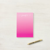 Post-it® Light and Hot Pink Ombre (Sur un bureau)