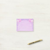 Post-it® Lilac Floral (Sur un bureau)