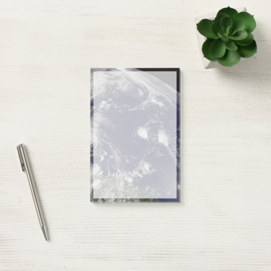 Post-it® L'Ouragan Irene Traverse Les Bahamas. (Bureau)