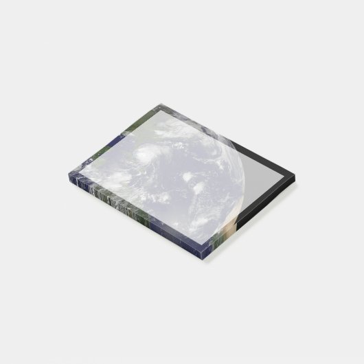 Post-it® L'Ouragan Irene Traverse Les Bahamas. (Incliné)