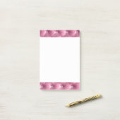 Post-it® Luxe Glam Girly Soft Rose Faux Velvet (Sur un bureau)