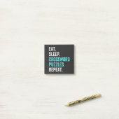 Post-it® Mange.Dors. Mot-croisé : Puzzles. Recommencer. (Sur un bureau)