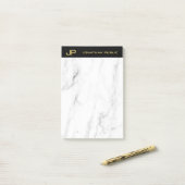 Post-it® Marbre blanc Monogram Gold Texte Élégant Modèle (Sur un bureau)