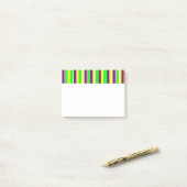 Post-it® Mardi Gras Stripes (Sur un bureau)