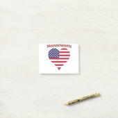 Post-it® Massachusetts American Flag Heart (Sur un bureau)