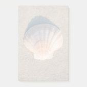 Post-it® Mer Shell s'étendant sur la plage sablonneuse (Devant)