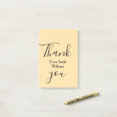 Post-it® Merci de ajouter nom pastel jaune bohème mariage (Sur un bureau)