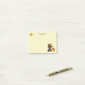 Post-it® Mignonne fille en costume d'abeille avec miel (Sur un bureau)