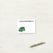 Post-it® Mignonne micro-voiture verte (Sur un bureau)