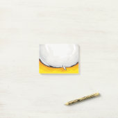 Post-it® Modèle de dessin animé Bubble vocale Jaune bkgd (Sur un bureau)