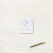 Post-it® Modèle floral gris et lavande (Sur un bureau)