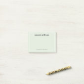 Post-it® Modern light sage green custom name and text (Sur un bureau)