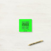 POST-IT® MODERNE ÉDITABLE NEON GREEN IMAGE MODÈLE TEXTE (Sur un bureau)
