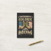 Post-it® Mon soldat préféré m'appelle maman (Sur un bureau)
