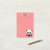 Post-it® Monogram Cute Panda Rose Nom personnalisé (Sur un bureau)